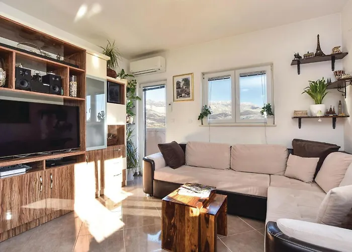 Cozy Home In Split With Private Swimming Pool, Can Be Inside Or Outside